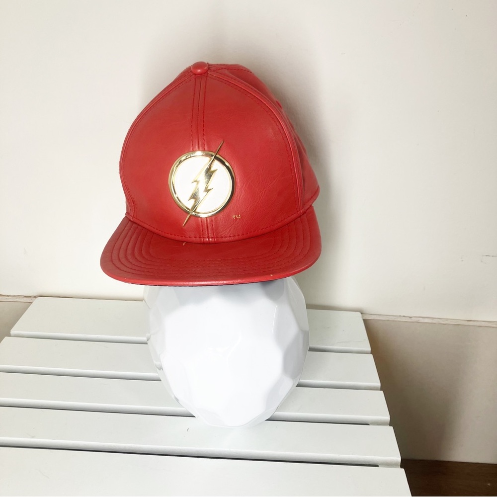 Dc Comics The Flash Leather SnapBack hat NWT